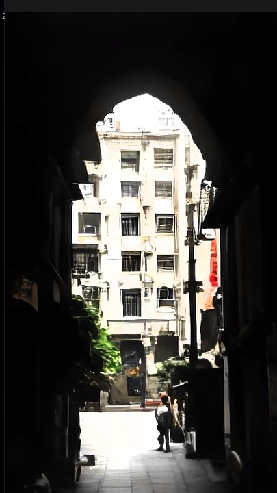 1.0× 失败 — 剪影暗巷构图